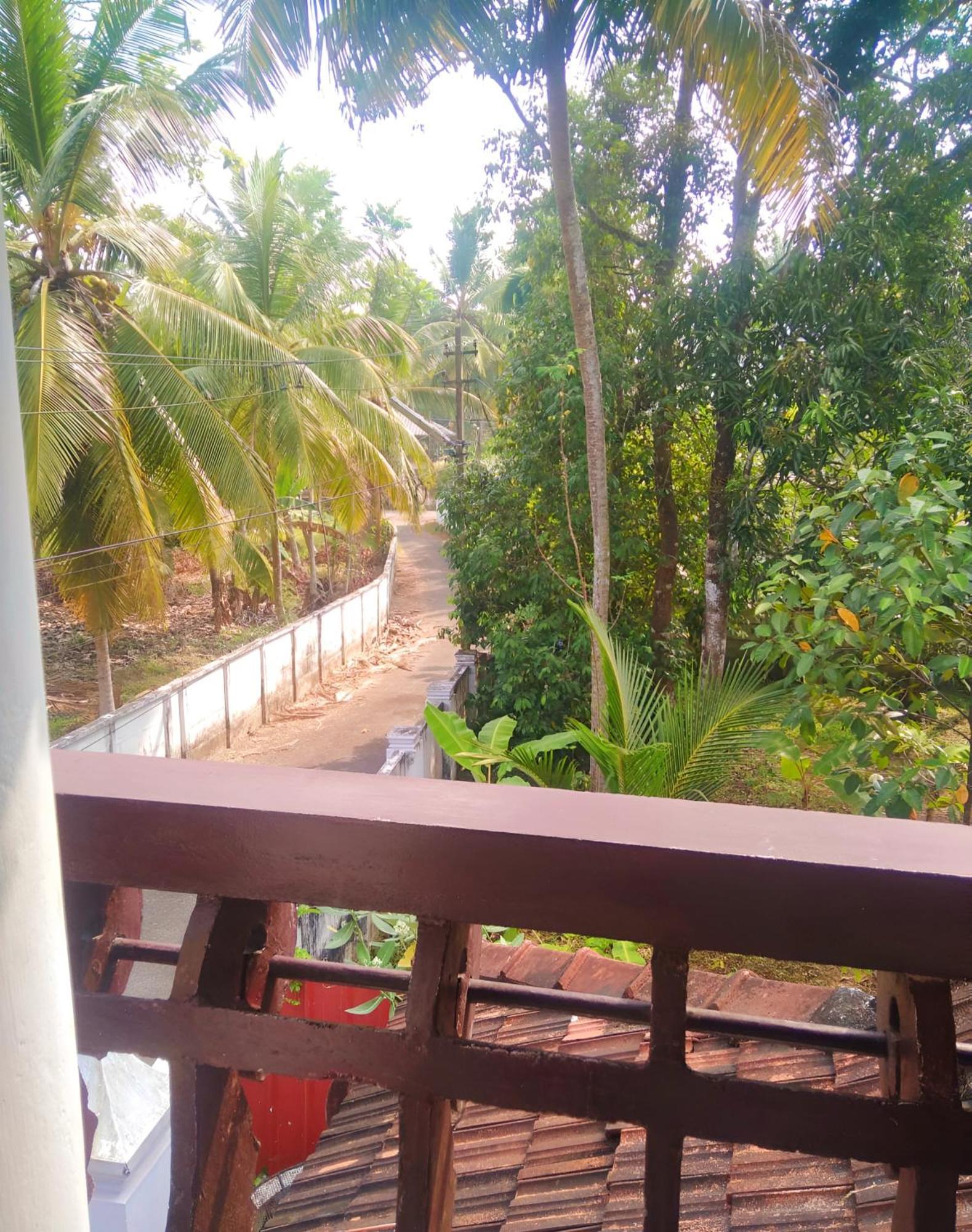 Thachattu Homestay Vaikom Esterno foto